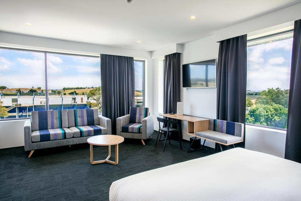 Alpha Hotel Eastern Creek מראה חיצוני תמונה
